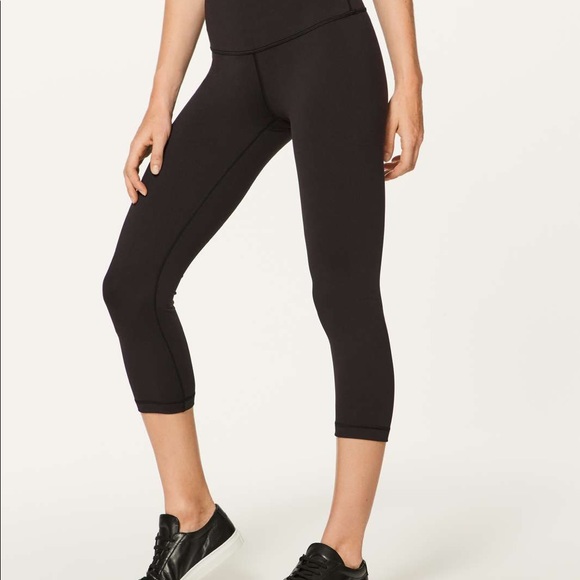 lululemon athletica Pants - Lululemon hi rise WU 23 inch crop sz 12